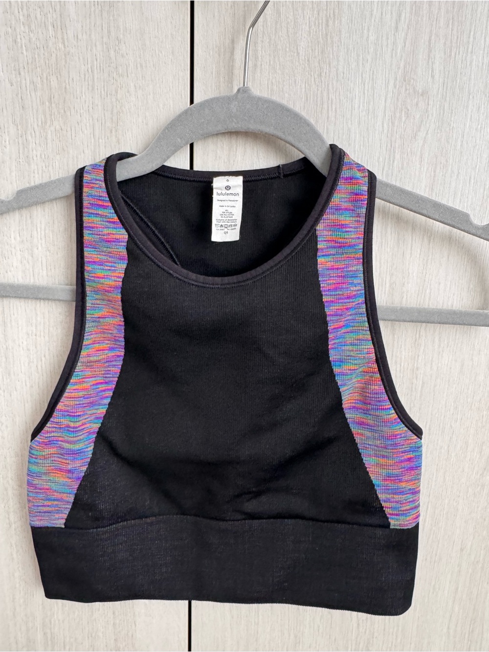 lululemon athletica Black Crop Sports Bra with Multicolor Side Panels Sz 6